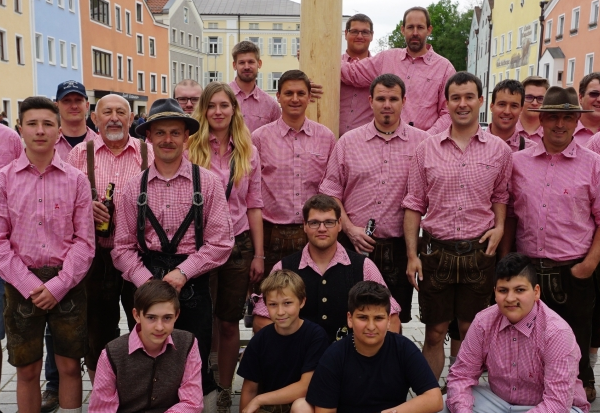 Traditionelles Maibaumaufstellen 2018 in Tann