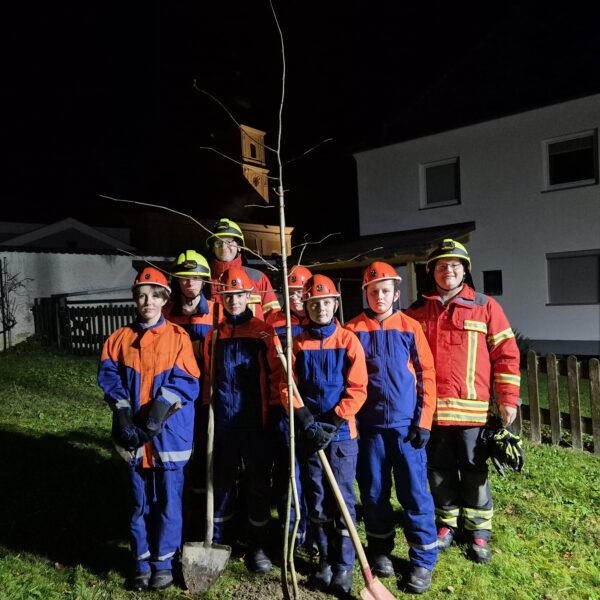 Baumpflanzchallenge Jugendfeuerwehr